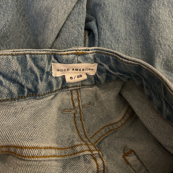 Good American Straight Leg Jeans - Light Blue - Picture 3 of 4